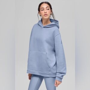 ALO Yoga Renown Heavy Weight Hoodie
Winter Frost